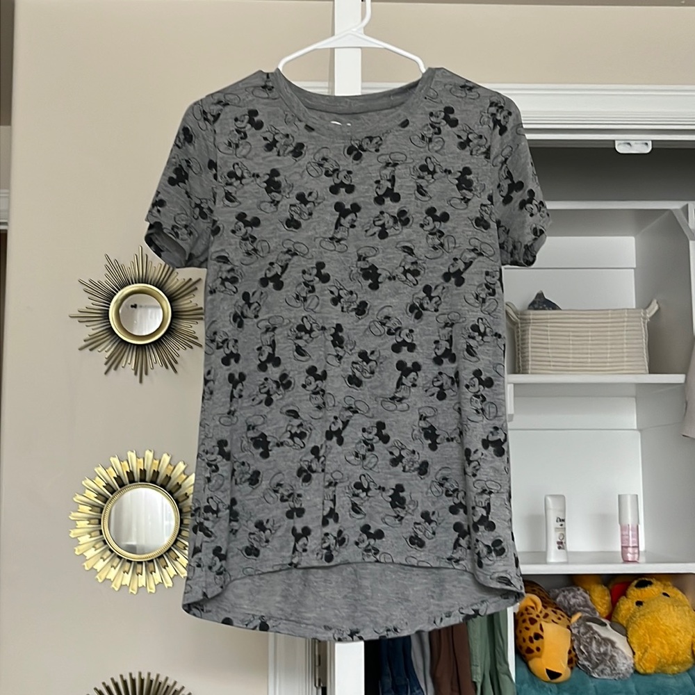 Disney Mickey shirt medium